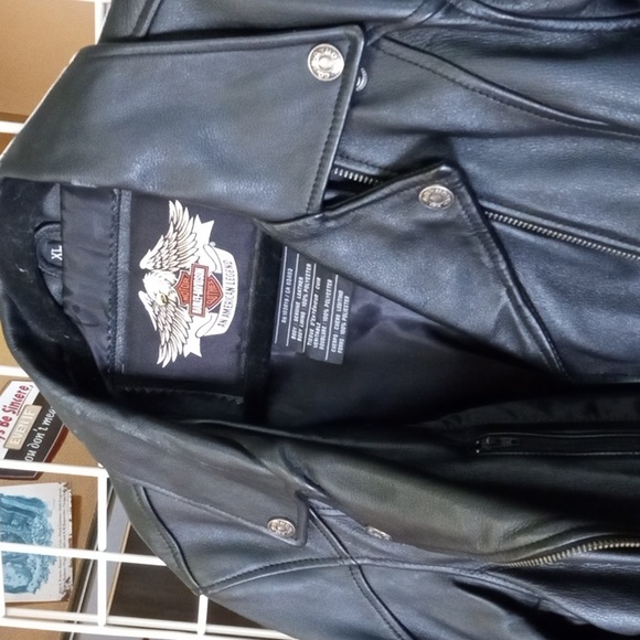 Harley Davidson Leather Jacket - Picture 5 of 5